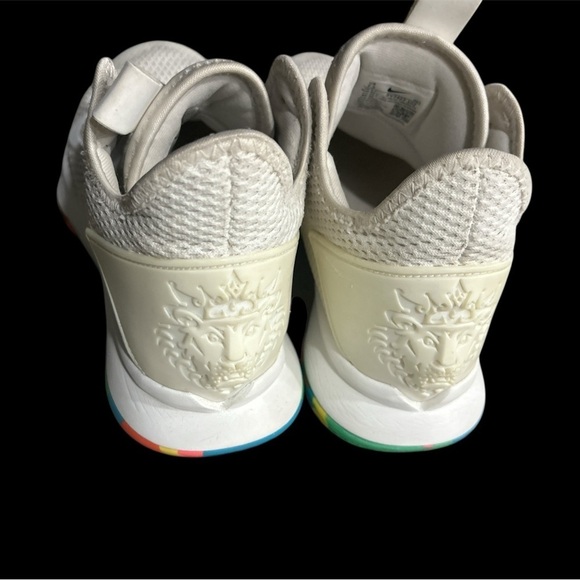 Nike men’s LeBron witness 4 basketball sneakers main image 2